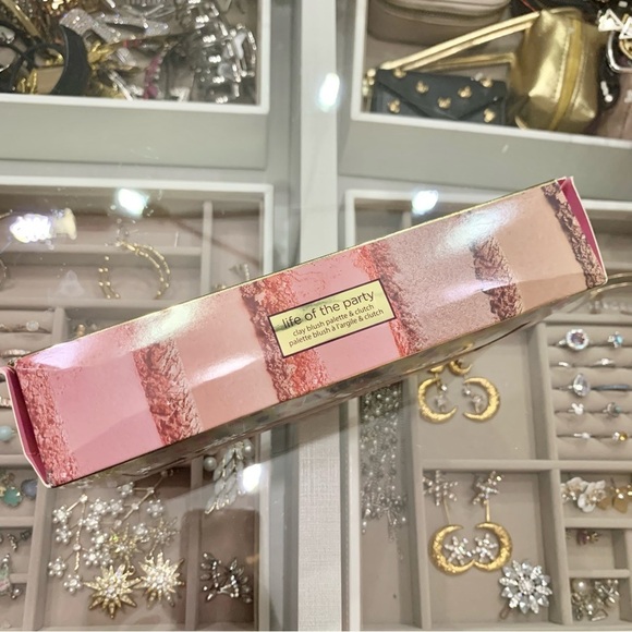 Tarte Life of the Party Blush Bronzer Palette in Reusable Glitter Clutch Bag - Picture 7 of 7
